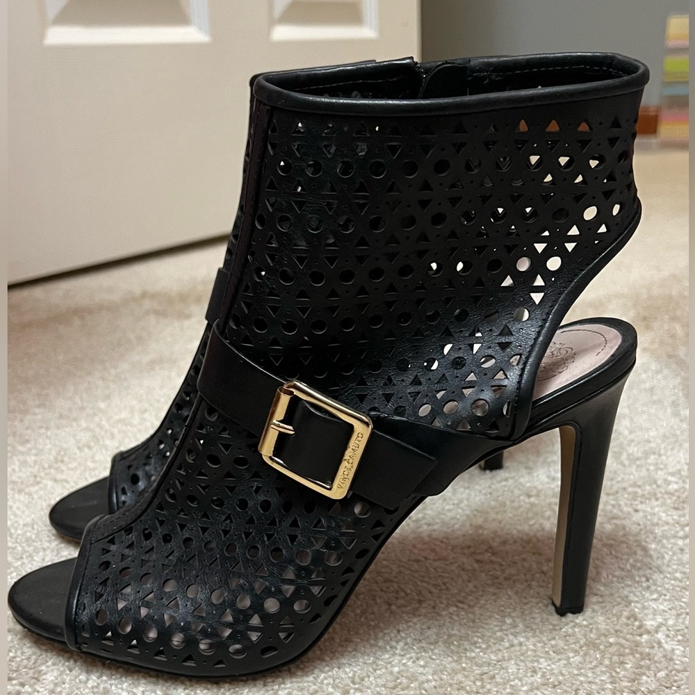 Vince Camuto black heels